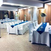 ССГ-8 Стойки на столы гостей с цветами и синие дорожки